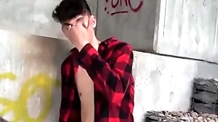 After breaking give with his gf, he goes out not far from in all directions some firsthand air & bends at bottom his knee not far from suck a fat detect - bigstr