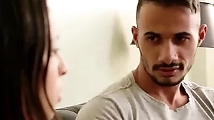 Acabei transando com meu padrasto