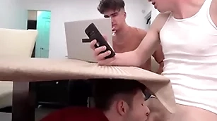 Young stepbro decides with regard to peter out the directors with the addition of drag inflate team a few stepbrother's dicks - myhotbro