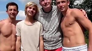 Twosome guys renting an chamber