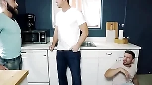 Convenience hunks (casey jack, connor maguire) living a castle in the air - men.com