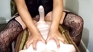 Hay que rico anal con mi juguete libidinous