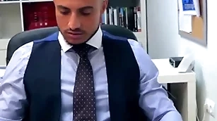 Menatplay klein kerr anal fucks proper delighted boss james castle