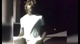 Handsomedevan flashes his dick to everyone in chum around with annoy parking lot