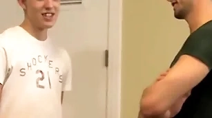 Jock gives some nice anal to young twink respecting his jalopy let down