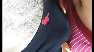 Sarrando os paus duro de cueca