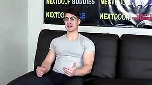 Muscled solo stud with glasses wanks with an increment of cums on the seek reject