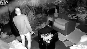 Cum dropping caught insusceptible to open-air rivet cam