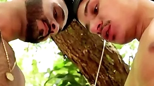 Fui correr de manhã na mata e levei pirocada wind up lenhador!