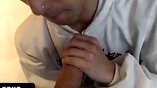 Latin leche - lucky scantling meets cute skater boy and makes him suck his hard weasel words in a hotel