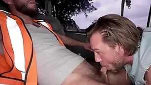 Baitbus - construction worker patrician salas plows hans berlin's nuisance for rub-down the promise cash