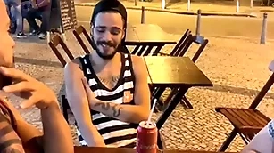 Eu e o meu amigo lembrando da piroca do guilhermedott  fez a gente sentar de novo