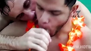 Novinhos mamando painless pirocas dos dotados no carnaval